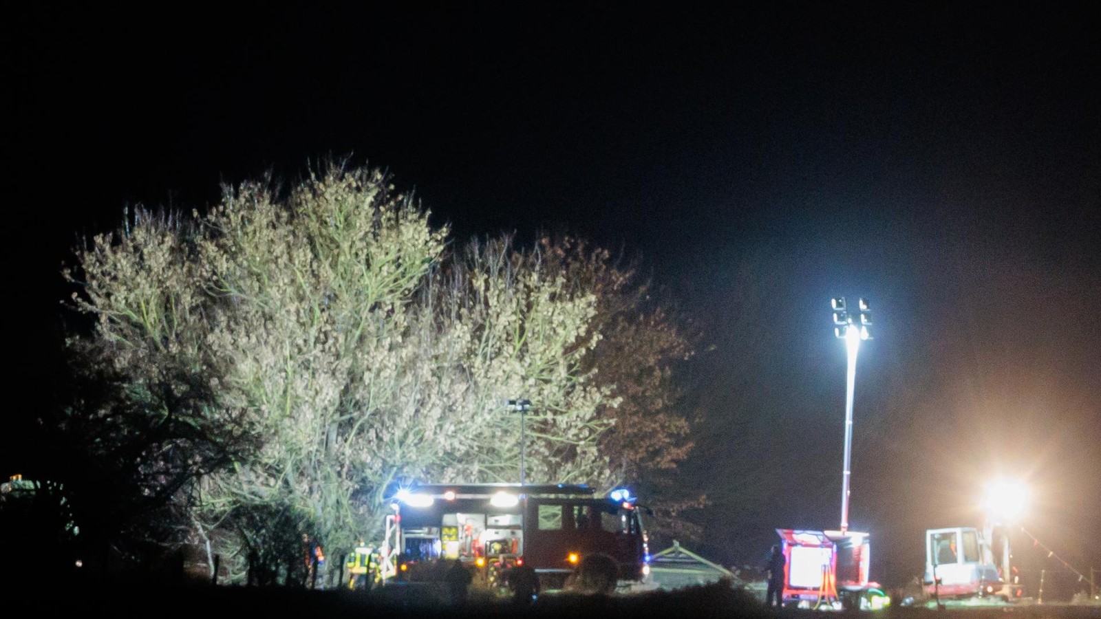 geplatzte-pipeline-in-brandenburg-feuerwehr-weiter-im-einsatz