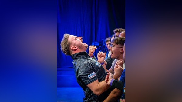 Arno Merk eröffnet heute die Darts-WM – das ist der Mann aus Vöhrum