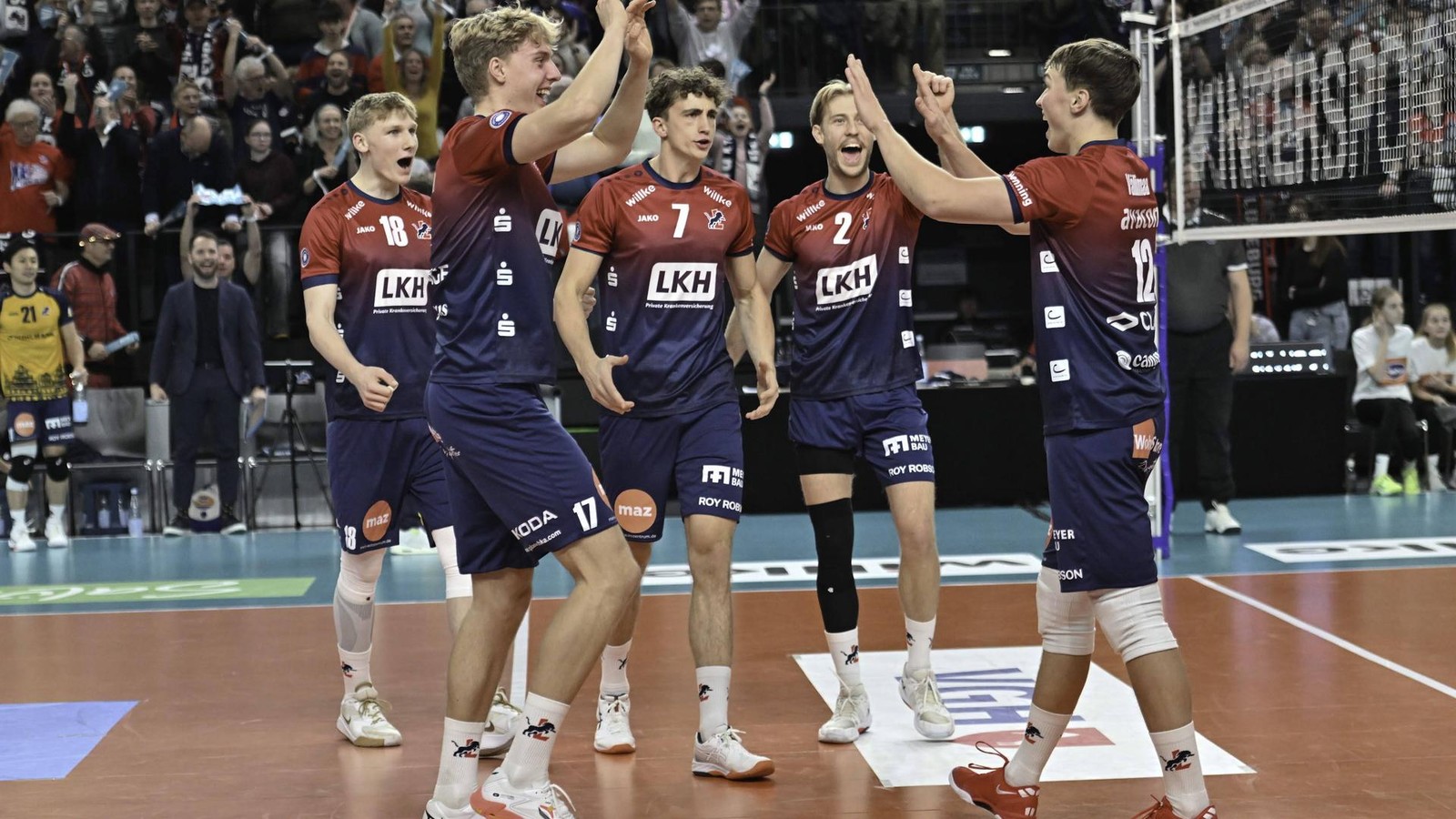 SVG-L-neburg-startet-mit-drei-Punkten-und-15-000-Euro-in-die-K-nigsklasse