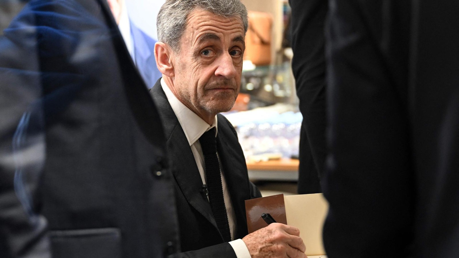 Sarkozy-vor-Comeback-H-ftling-320535-will-wieder-Pr-sident-werden