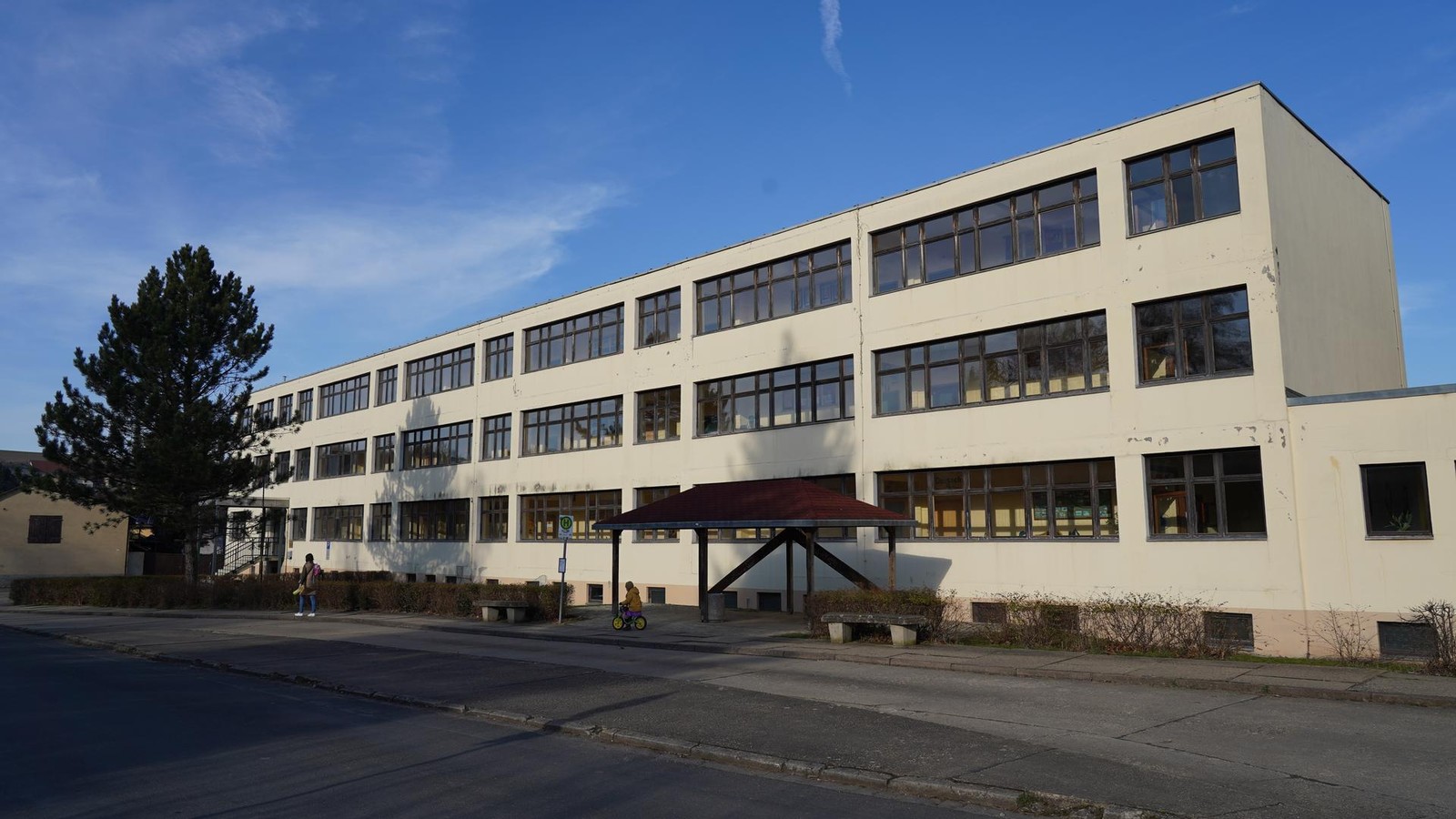 Saale-Holzland-B-rger-bekommen-mehr-Mitspracherecht-bei-Schulschlie-ung