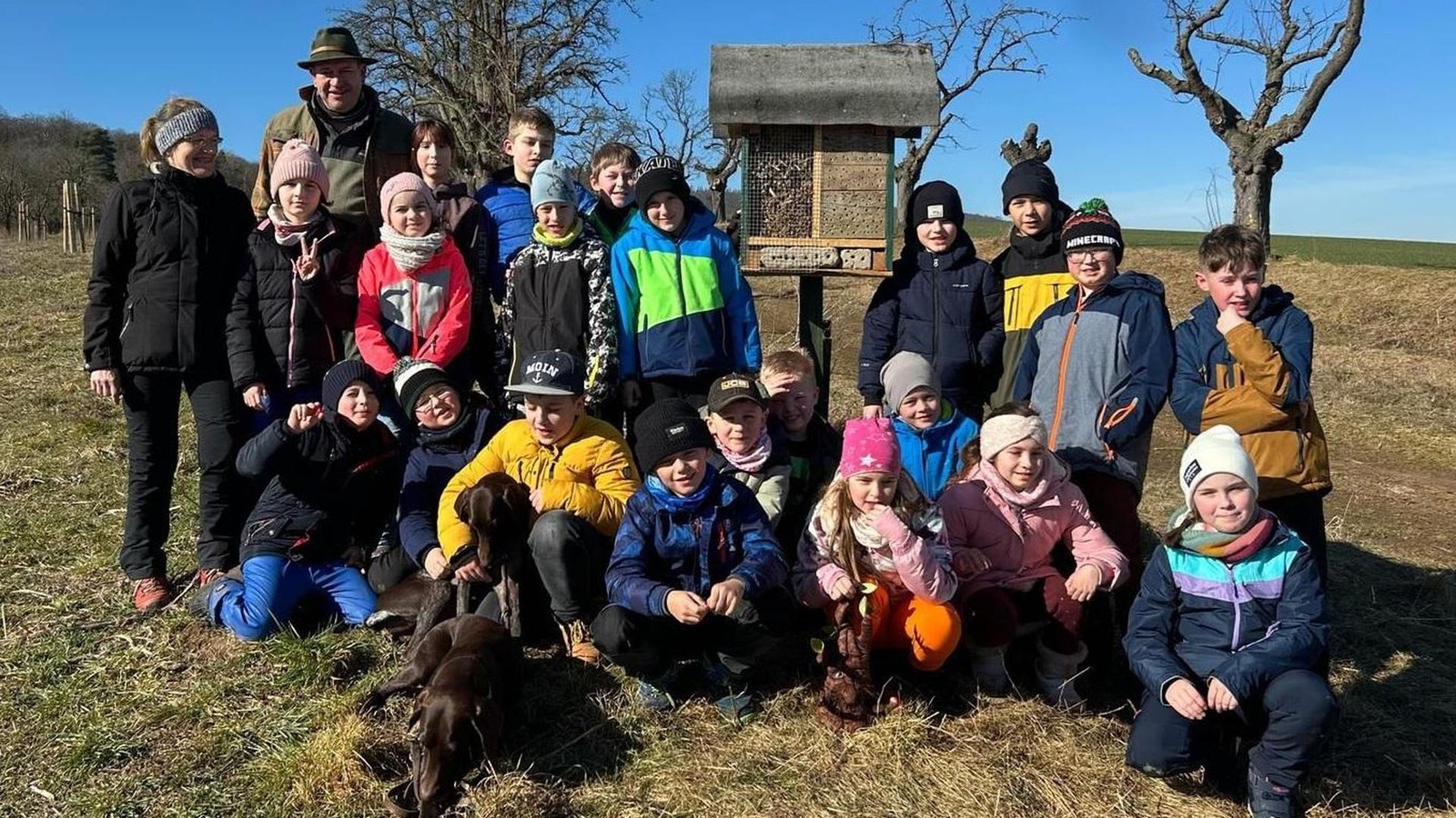 Kyffh-userkreis-Grundschule-k-mmert-sich-um-den-gr-ten-Walnussbaum-Sorten-Pool-Deutschlands