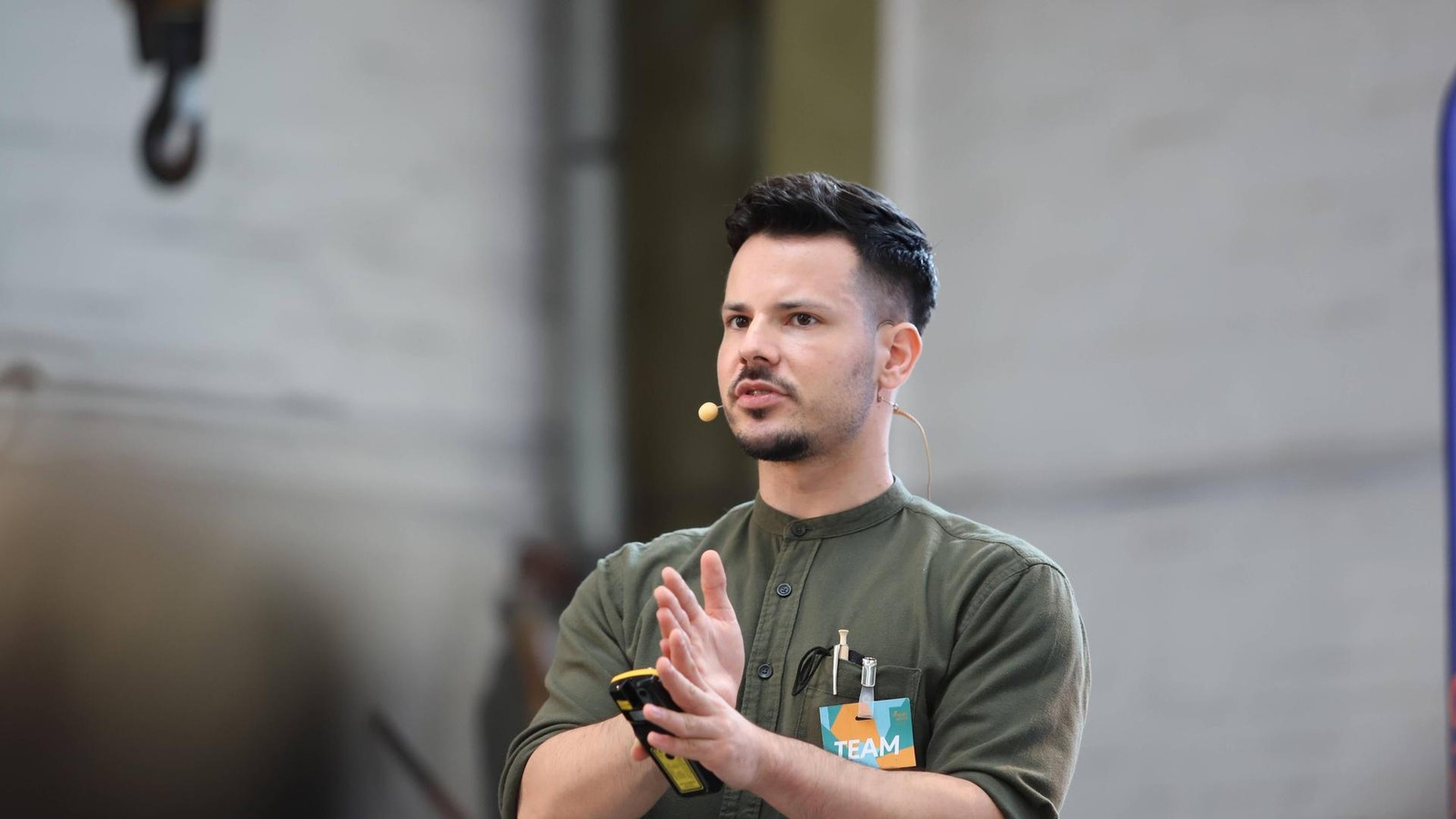 Ex-Veganer-Niko-Rittenau-isst-wieder-Fleisch-und-erntet-Morddrohungen