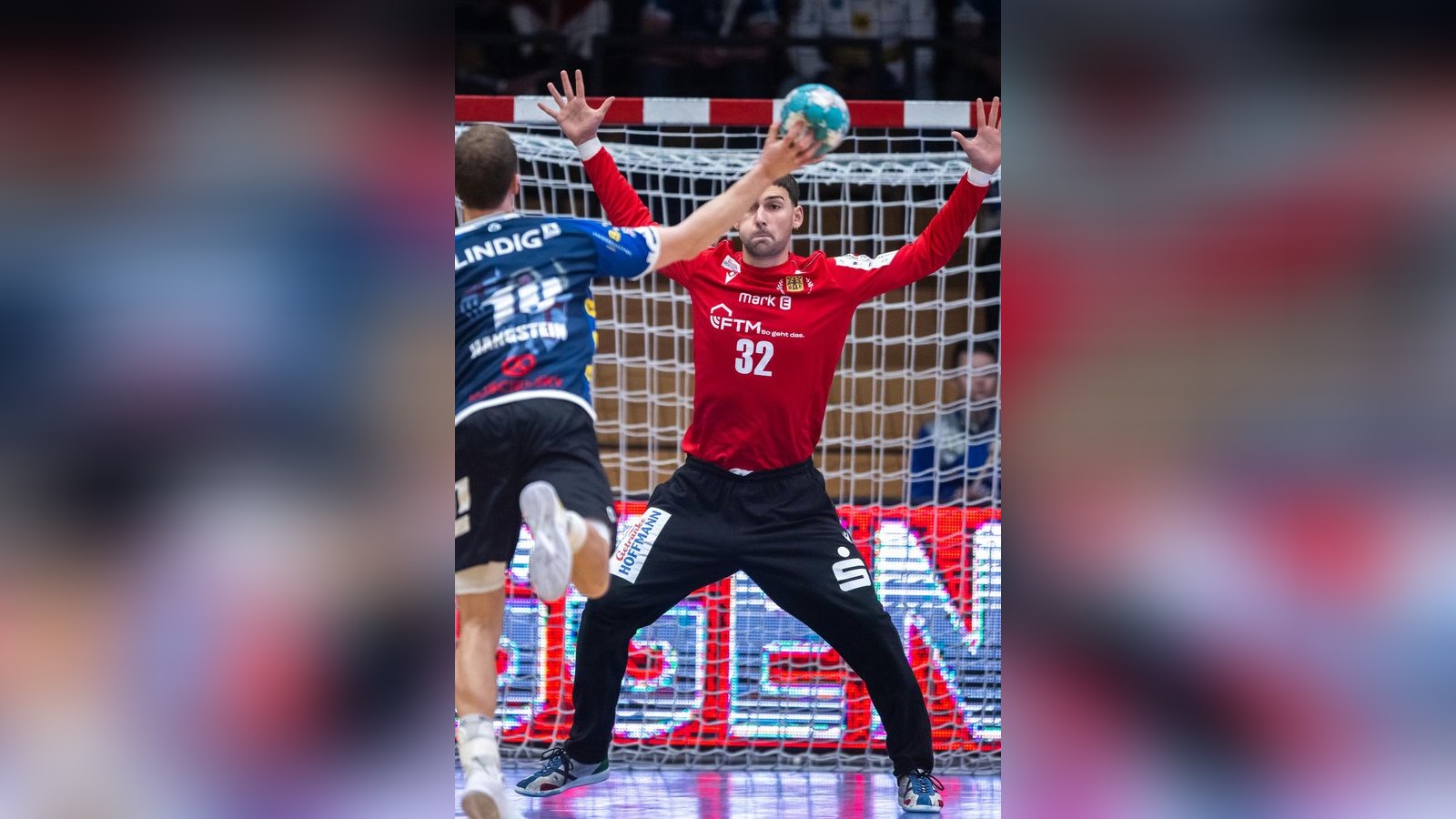 RWO-holt-Zweitliga-Torwart-beim-Derby-in-Alstaden-droht-Einlass-Stopp