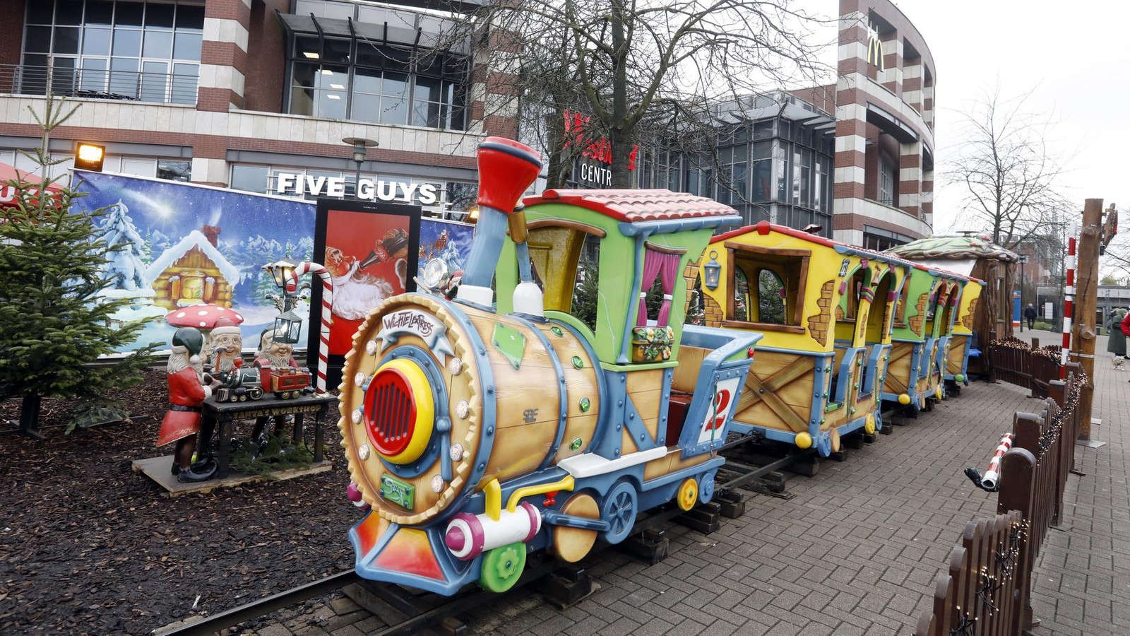 Centro-Weihnachtsmarkt-Kinder-k-nnen-Santa-Claus-treffen-die-Uhrzeiten