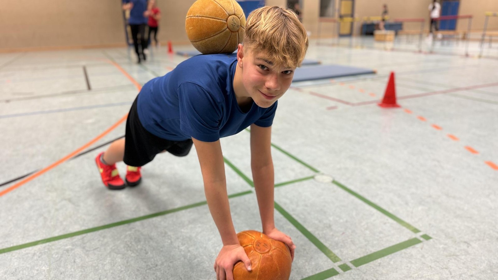 Achtung-Spoiler-Mit-der-bung-zockte-der-13-j-hrige-Oscar-einen-Weltmeister-ab-mit-Video-