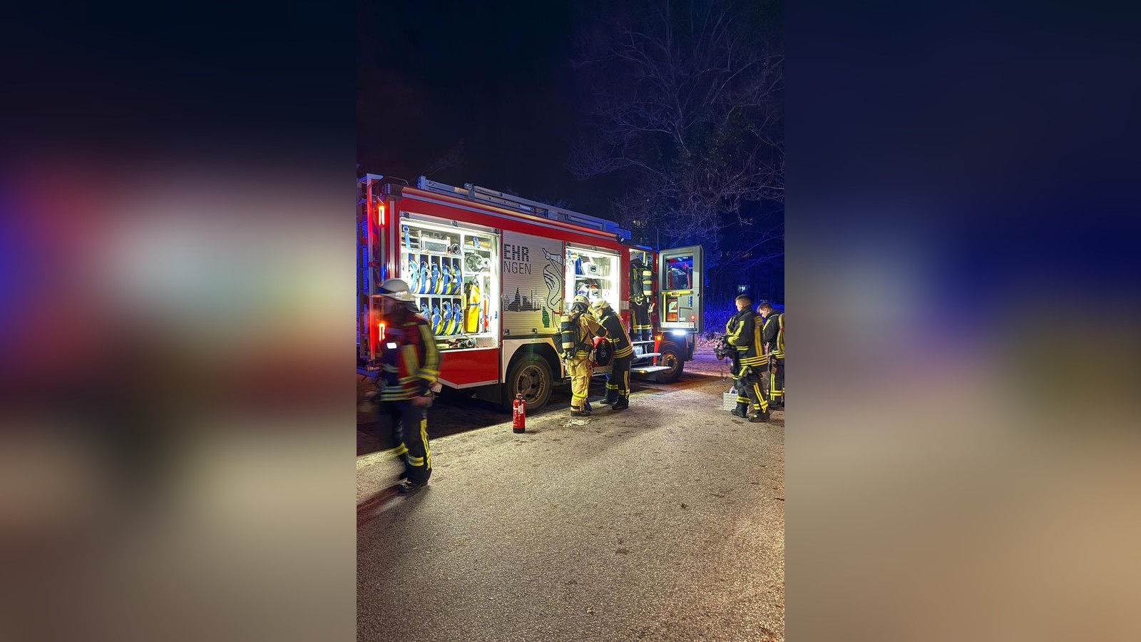 Pkw-f-ngt-Feuer-Bredenscheider-Stra-e-in-Hattingen-gesperrt