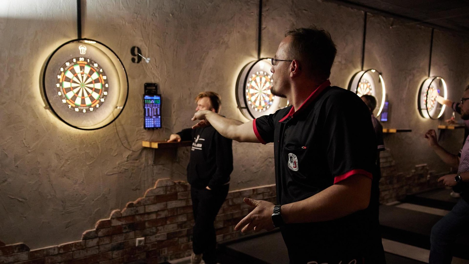 Darts-Fans-in-Berlin-warten-auf-den-Boris-Becker-Effekt-
