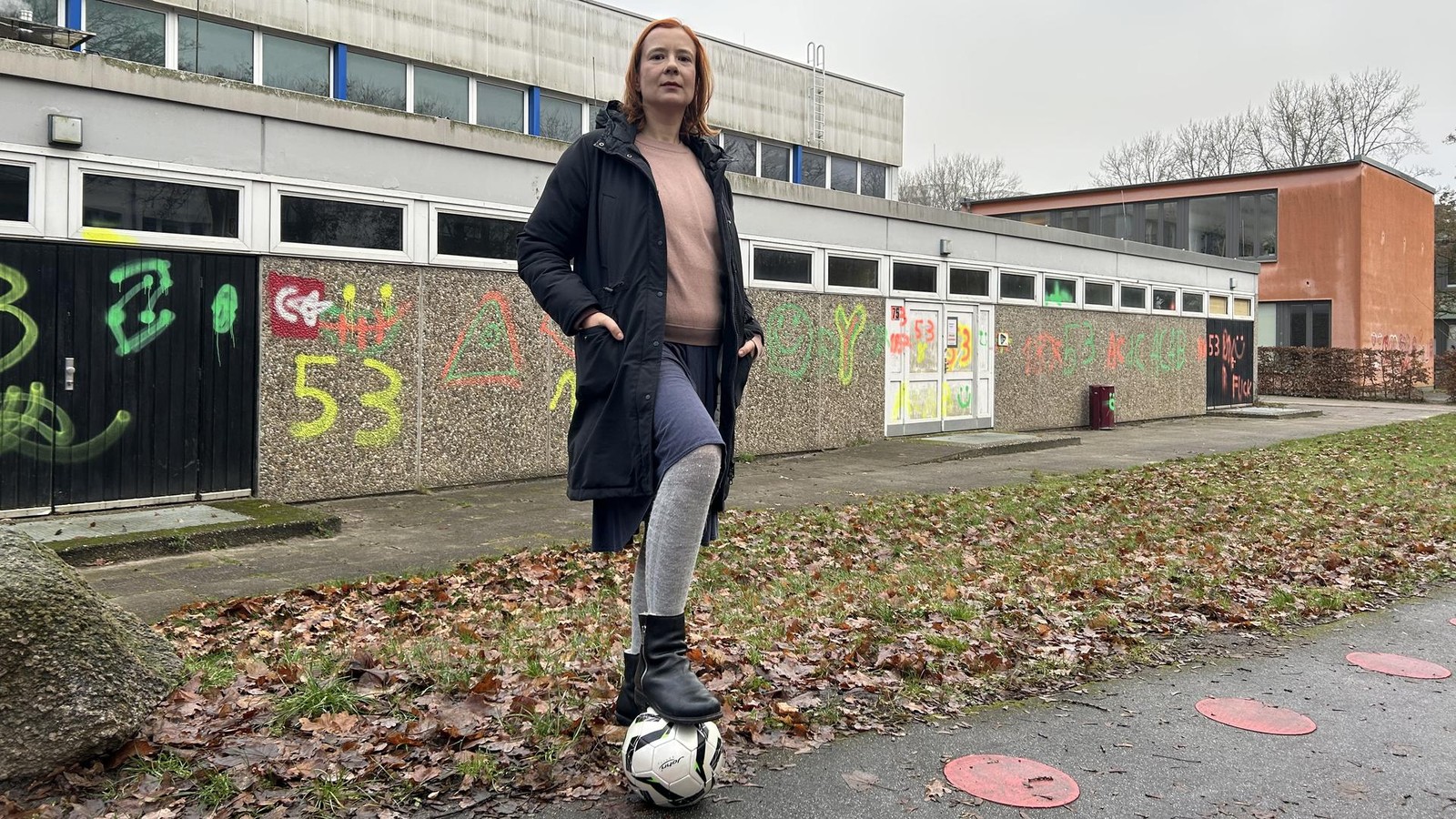 Sporthalle-in-Osdorf-pl-tzlich-gesperrt-wegen-f-nf-Millimetern