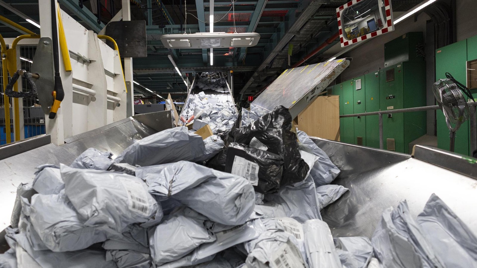 EU-erh-ht-Importkosten-f-r-Billigwaren-Drei-Euro-Abgabe-ab-Juli-2026