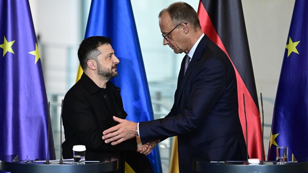 Selenskyj bei Merz: Ukraine-Friedensgipfel in Berlin – viele Fragen noch offen