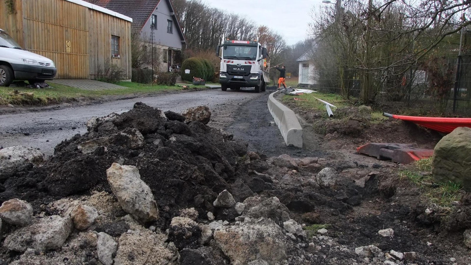 Saale-Holzland-Schl-ben-wird-mit-eigener-Vergangenheit-konfrontiert