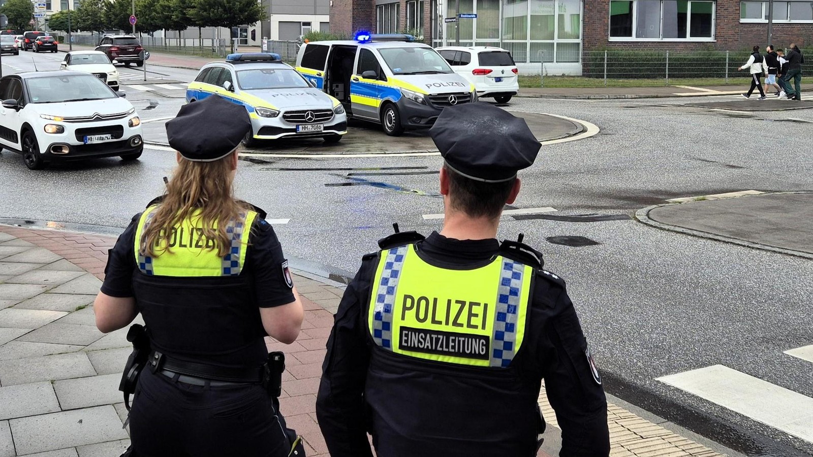 Mehr-Geld-Was-Hamburgs-Beamte-daf-r-noch-ganz-schnell-tun-m-ssen