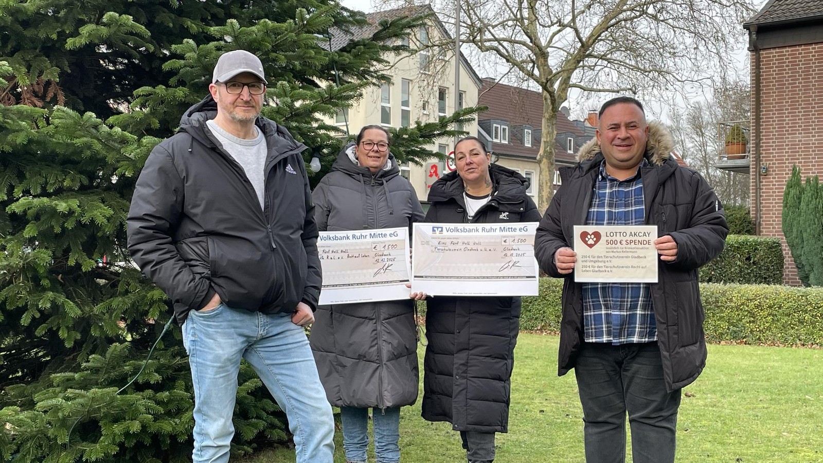 Mehr-als-10-Tonnen-Kronkorken-Gladbecks-Tierretter-sagen-Danke-sch-n-