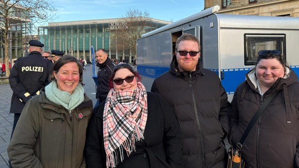 Wohn- statt Streifenwagen: Polizei überrascht mit Kaffee-Einladung in Braunschweig