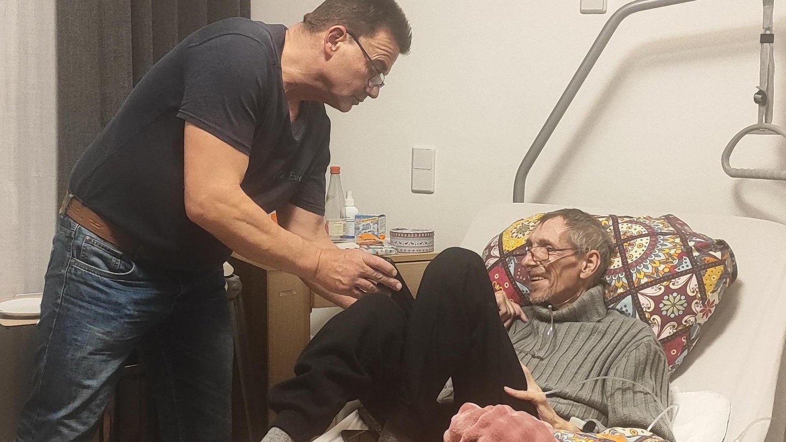 Beste-Freunde-bis-zum-Ende-im-Hospiz-Jena-Deutschland-hat-Geld-f-r-Waffen-aber-nicht-f-r-diese-wichtigen-Einrichtungen-