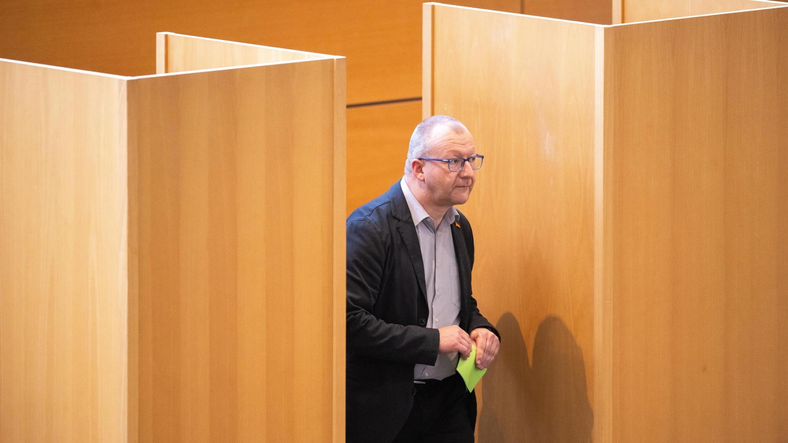 Stolpert-der-AfD-Landratskandidat-f-r-Saalfeld-Rudolstadt-ber-Stolpersteine-