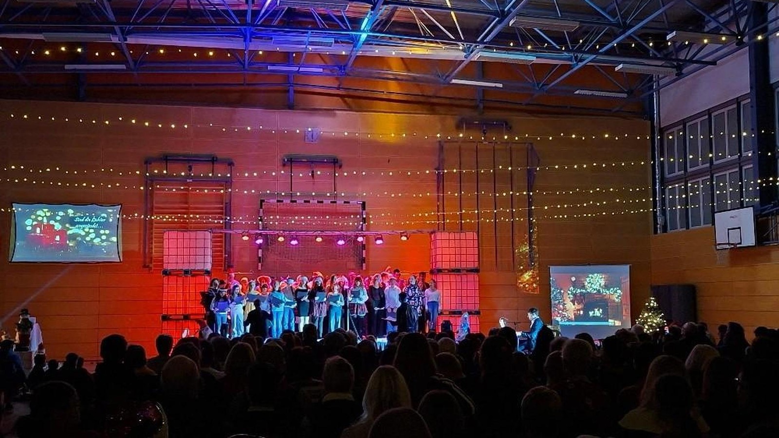 Kreis-S-mmerda-Weihnachtliche-Magie-Feier-im-Marmorsaal-und-ein-Jubil-um