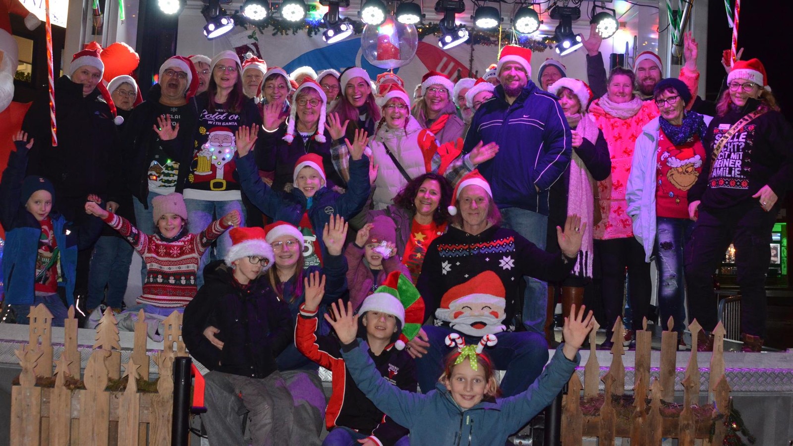 -Ulzburg-Gl-ht-bietet-kostenfreies-Karussell-und-festliche-Aktionen-f-r-Familien