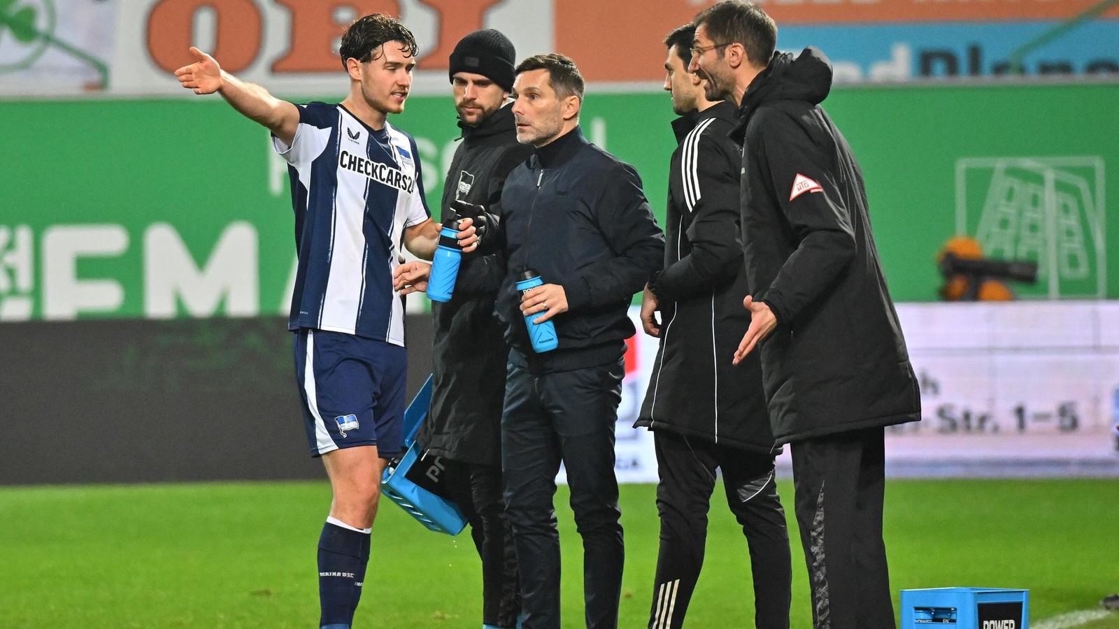 Bei-Hertha-BSC-fordern-Trainer-Leitl-pl-tzlich-neue-Probleme