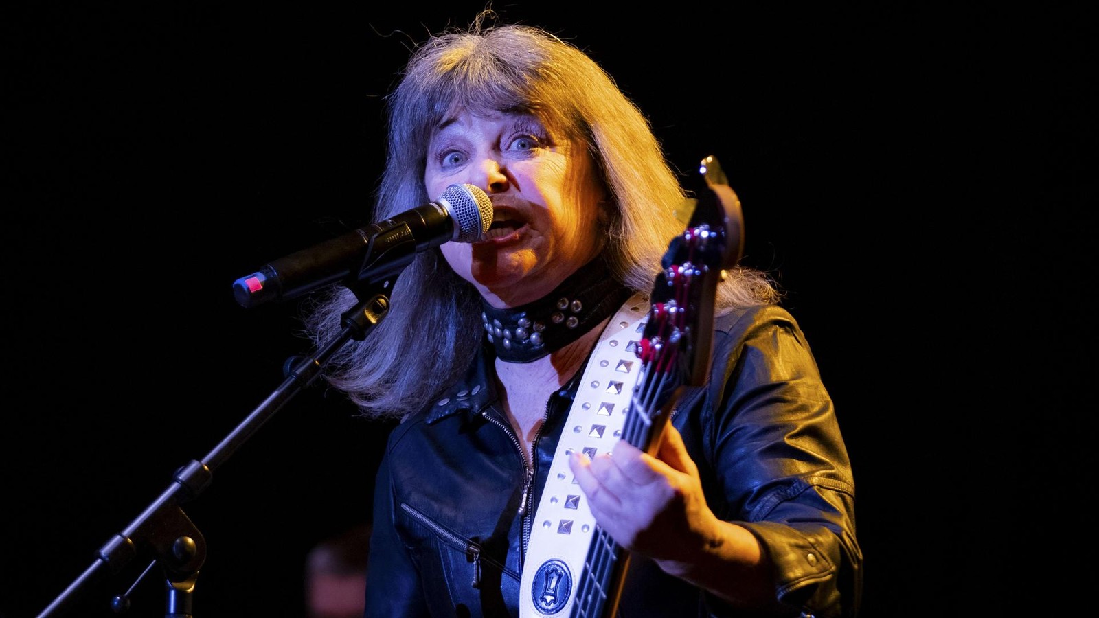 Jubel-und-gl-nzende-Augen-Wie-Suzi-Quatro-bei-den-Traumhits-in-Th-ringen-begeistert