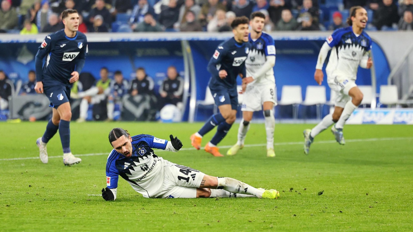 Das-Problem-der-zwei-HSV-Gesichter-hilft-ein-neuer-St-rmer-