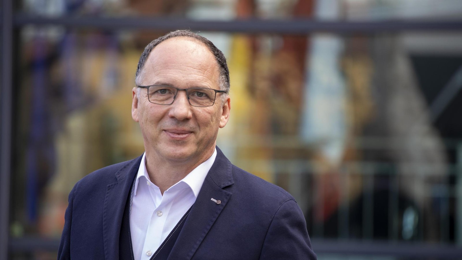 Gro-er-Irrtum-Warum-Aschenbr-del-einen-Vertreter-nach-Gera-schickt