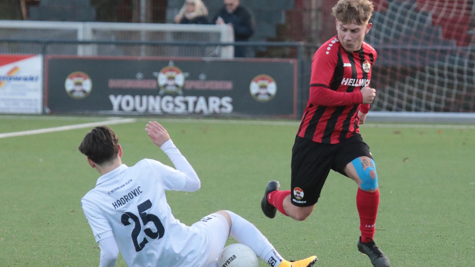 Der-Duisburger-SV-1900-begeistert-mit-Konterfu-ball