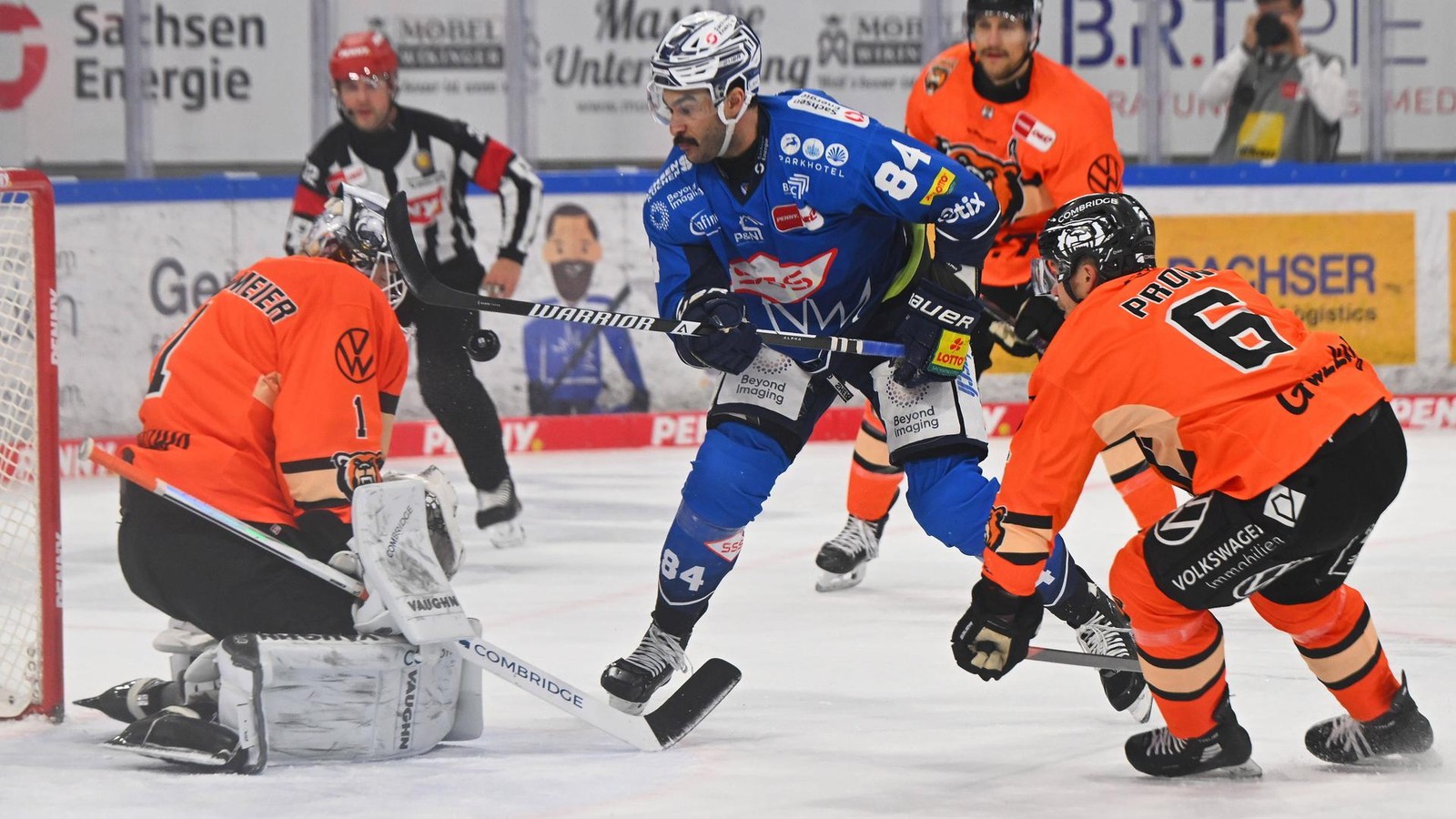 Grizzlys-Goalie-und-Powerplay-sorgen-f-r-so-wichtigen-Wolfsburger-Sieg