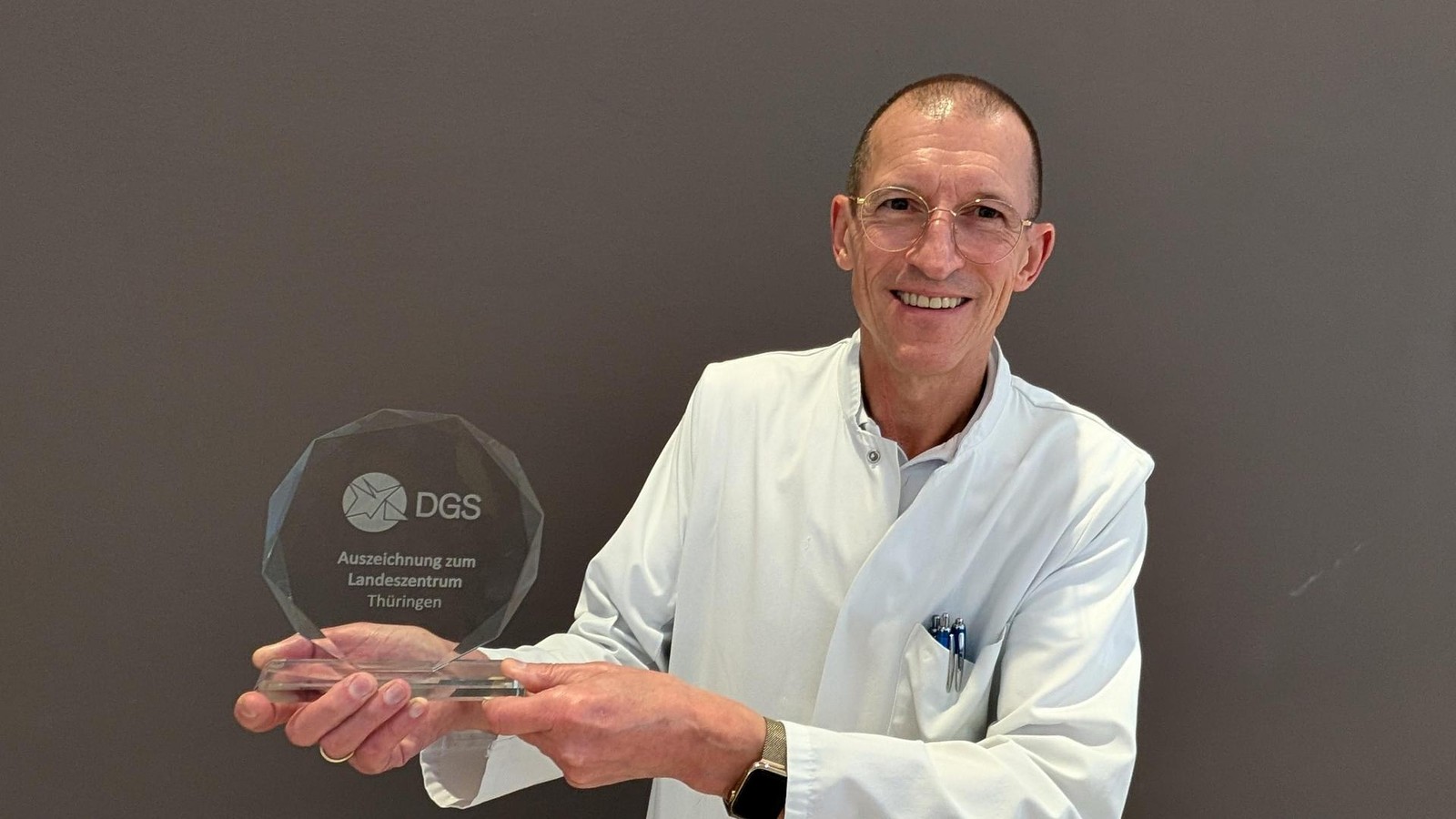 Schmerz-lass-nach-Mit-Knowhow-wird-in-Gera-geholfen