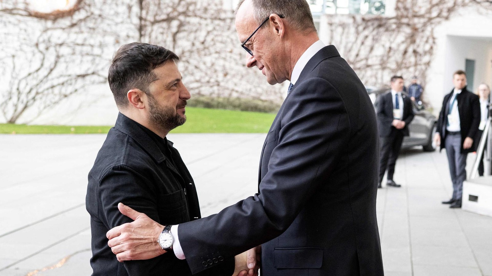 Ukraine-Gipfel-Merz-ist-Europas-Chefdiplomat-und-Selenskyjs-gro-e-St-tze