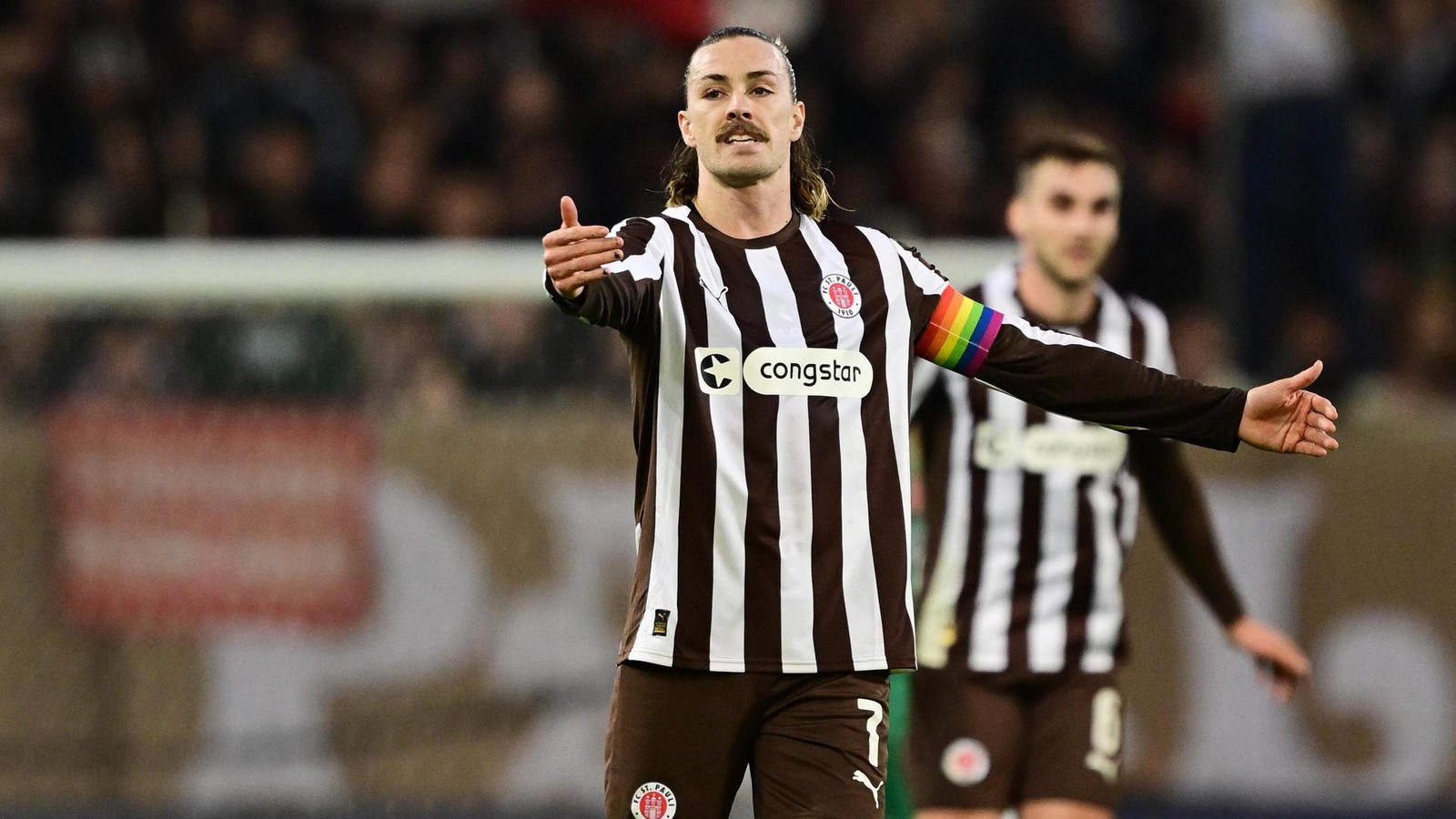 FC-St-Pauli-Der-Jackson-Irvine-Effekt-und-eine-gro-e-Entschuldigung