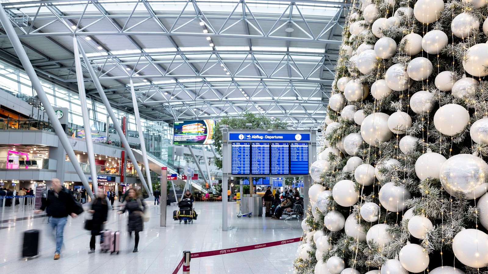 Flughafen-D-sseldorf-vor-Ferienstart-865-000-Passagiere-erwartet