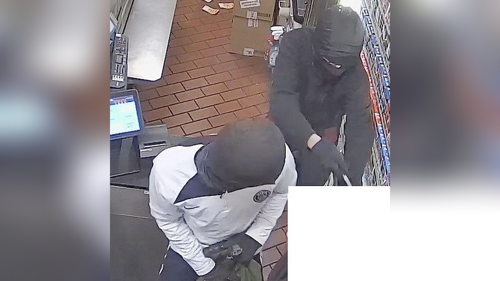 Tankstellen-berfall-in-Essen-Polizei-fahndet-mit-Fotos-nach-diesen-zwei-M-nnern