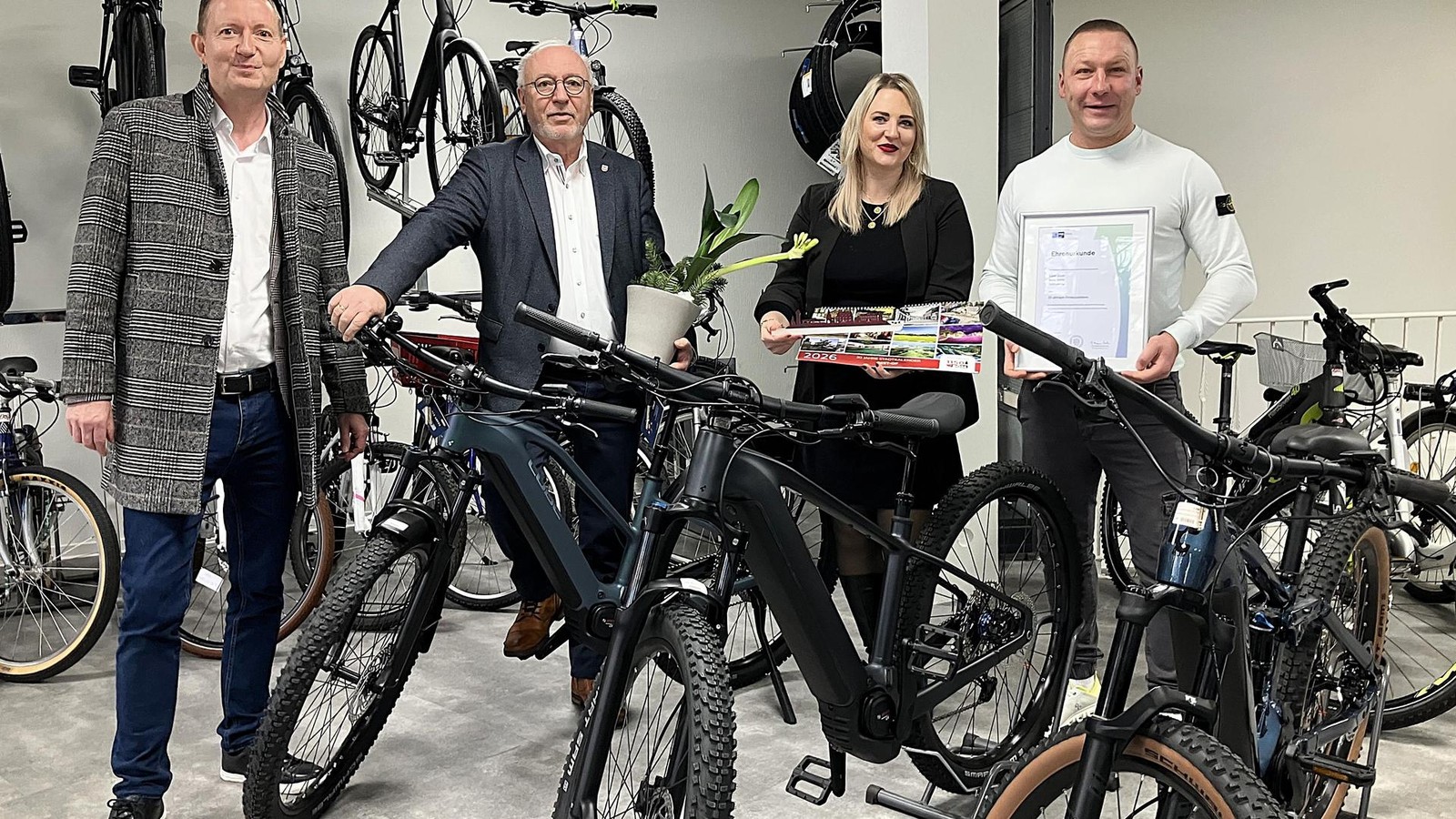 Gesch-ft-in-S-mmerda-mit-neuem-Konzept-ein-Bike-Outlet-mitten-in-der-Stadt