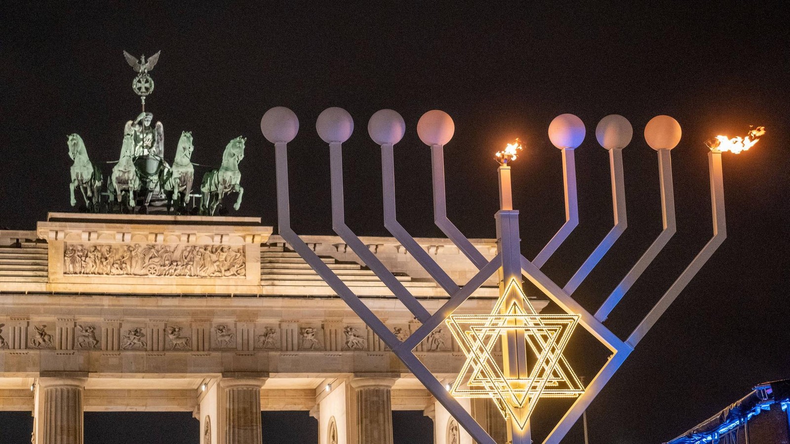 Nach-Anschlag-in-Sydney-Wie-das-Chanukka-Fest-in-Berlin-gesch-tzt-wird