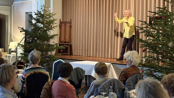 Erzählkunst aus Schöningen: Eine studierte Landwirtin erobert die Bühne