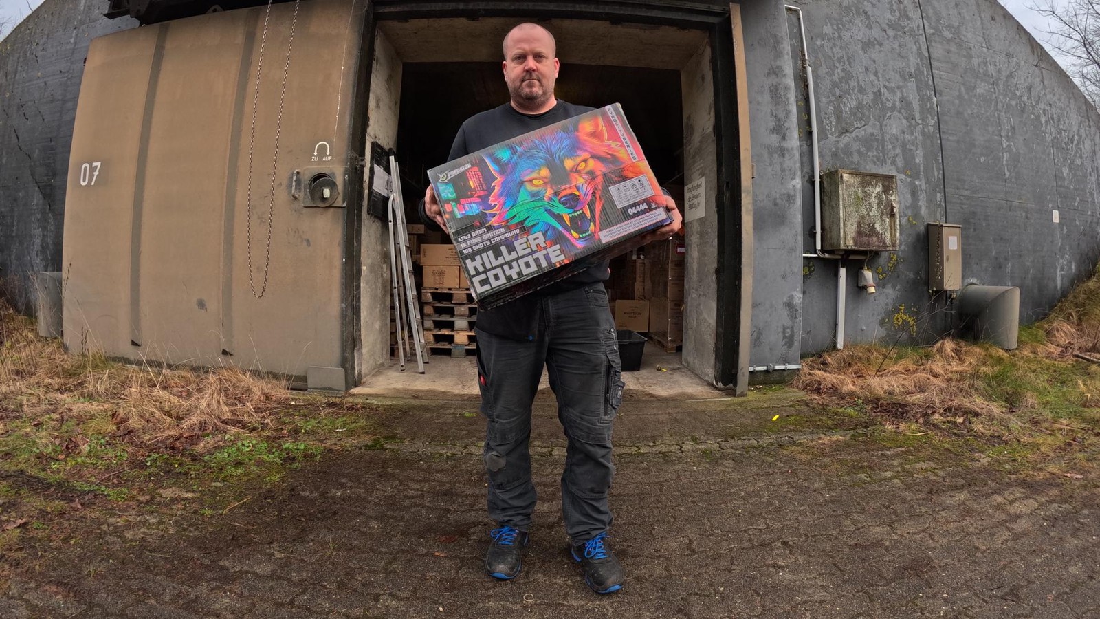 Feuerwerksverkauf-in-Norderstedt-Habe-bestimmt-40-Tonnen-auf-Lager-