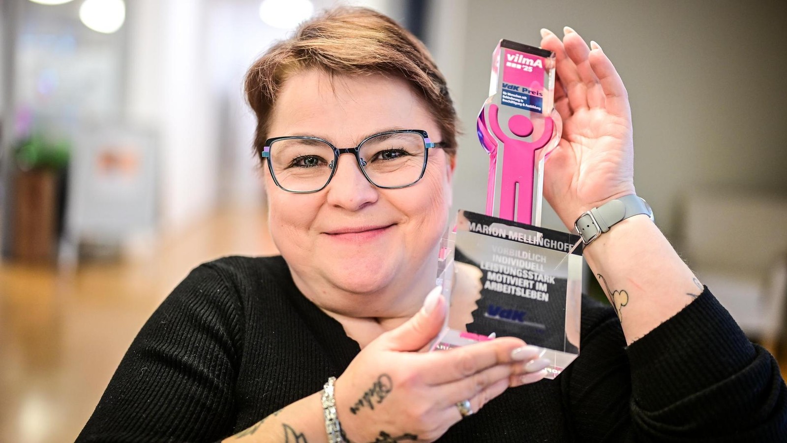 Ausgezeichnet-Warum-diese-Dinslakener-Rollstuhlfahrerin-einen-Preis-bekam