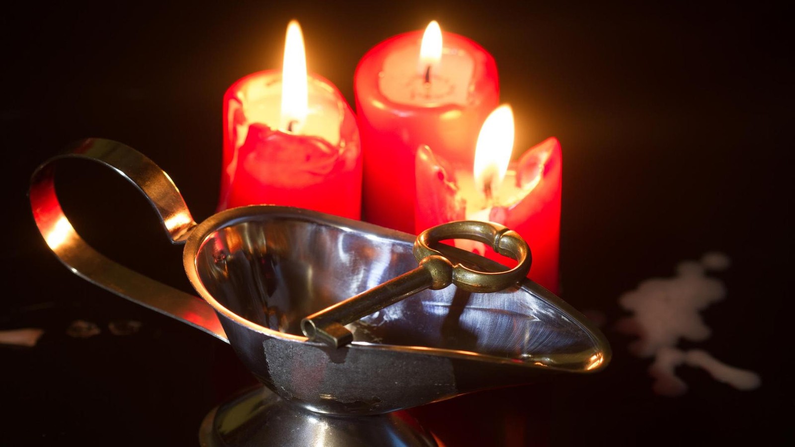 Bleigie-en-an-Silvester-Warum-das-traditionelle-Ritual-jetzt-verboten-ist