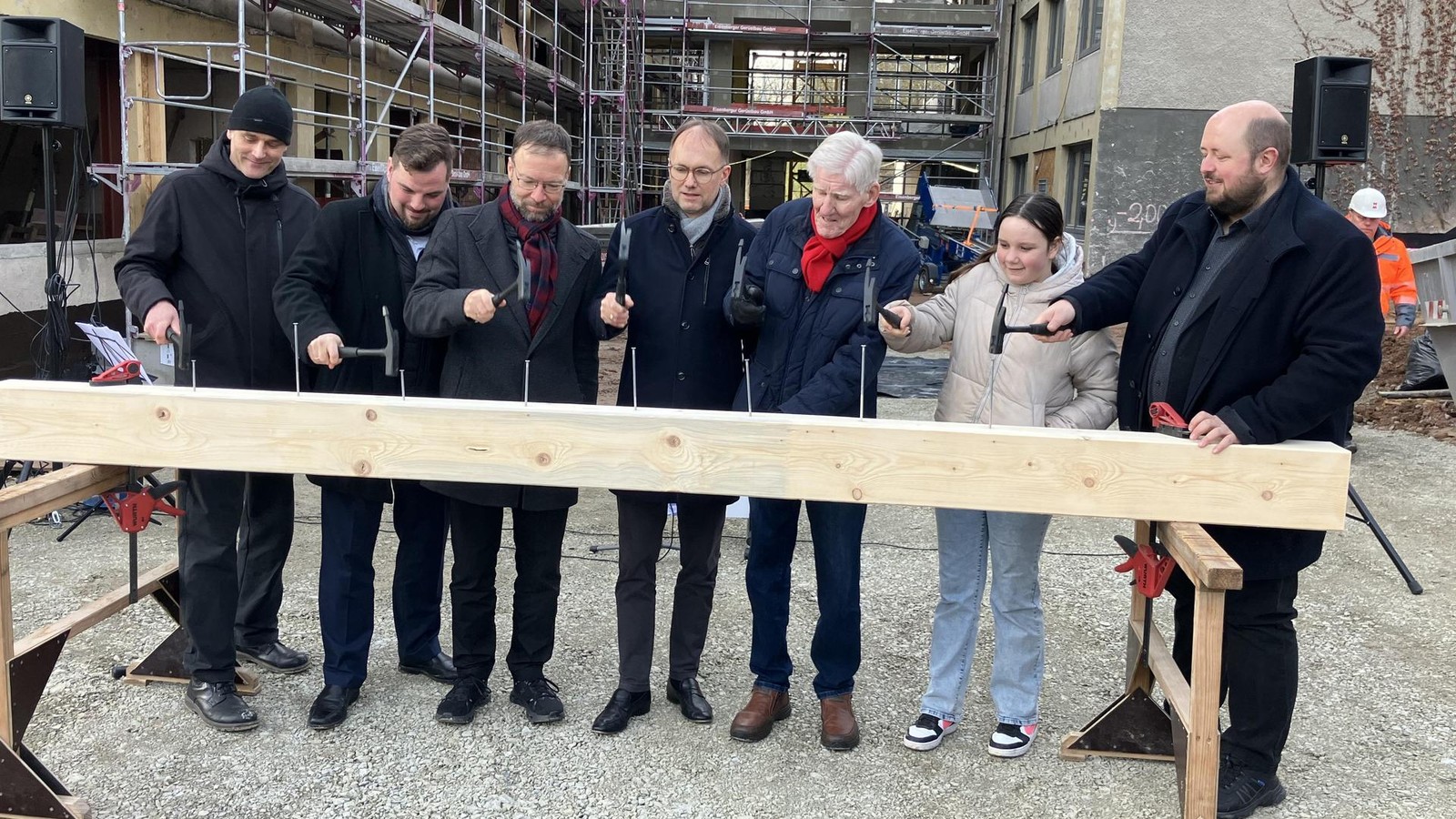 -Wir-feiern-den-Ort-an-dem-Zukunft-entsteht-20-Fotos-vom-Richtfest-f-r-die-neue-Schule-in-Jena