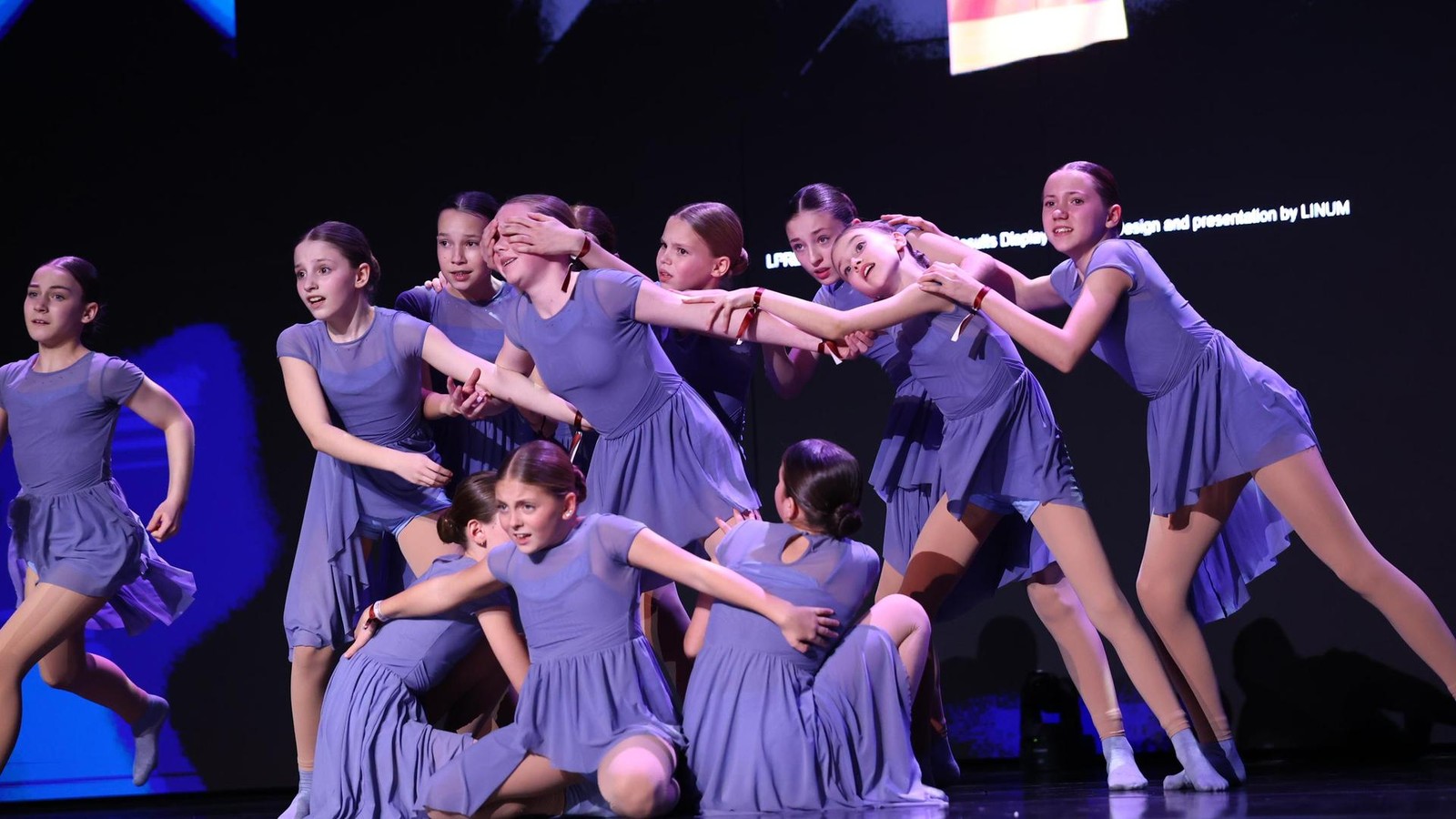 TSV-Kastell-Dinslaken-Kinderformation-sensationell-Maravilla-im-WM-Finale