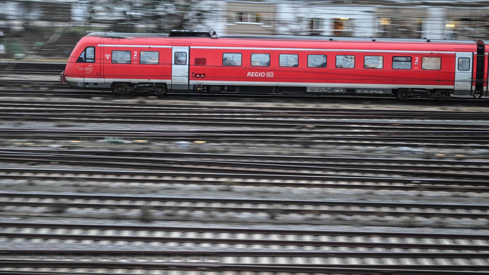 Ein-Regionalbahnhof-f-r-Buch-Senat-kommt-zu-eindeutigem-Ergebnis