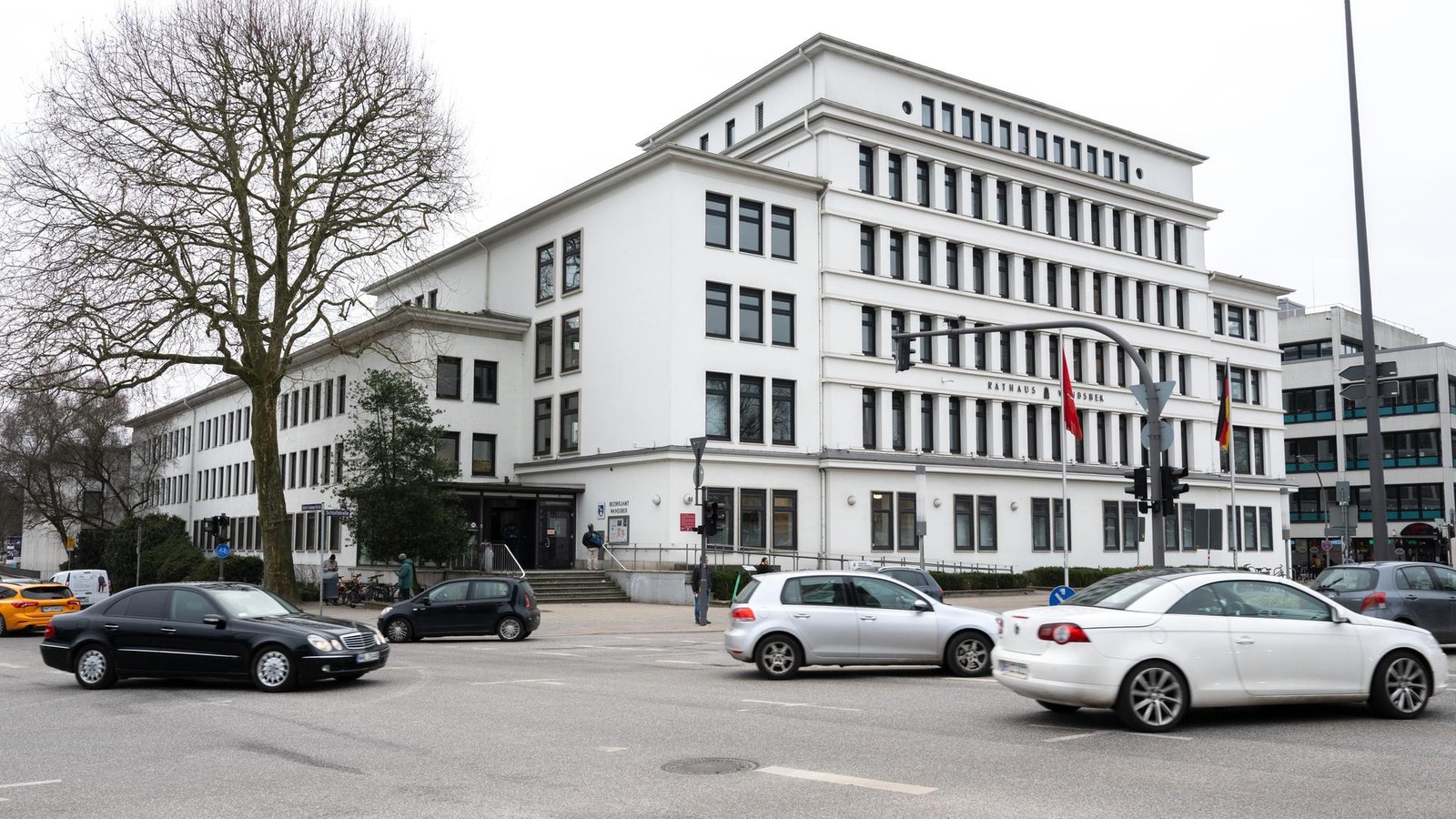 Alt-und-marode-23-Geb-ude-des-Bezirks-Wandsbek-m-ssen-saniert-werden