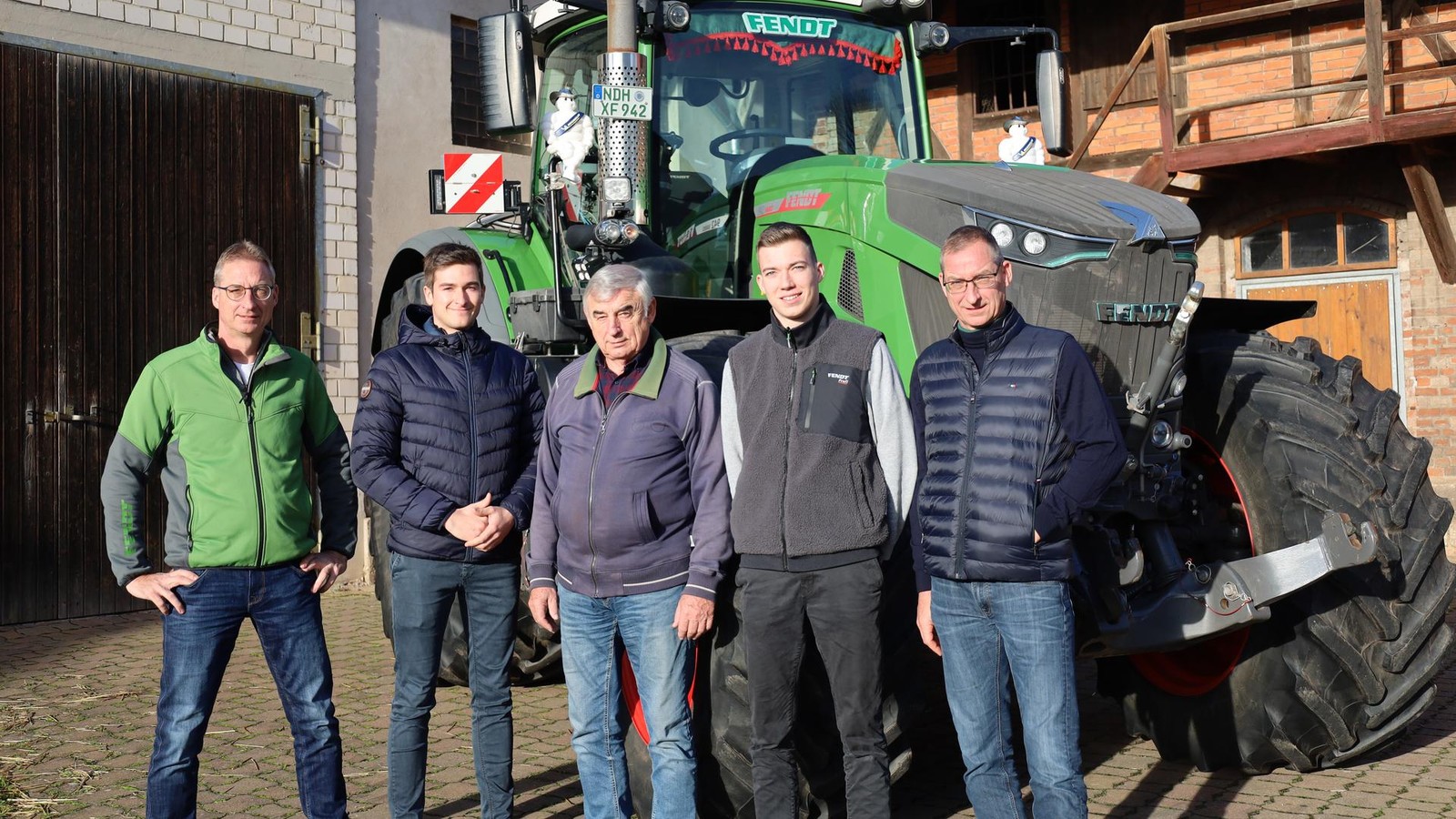 Drei-Generationen-eine-Leidenschaft-S-dharzer-Landwirtschaftsbetrieb-seit-35-Jahren-fest-in-Familienhand
