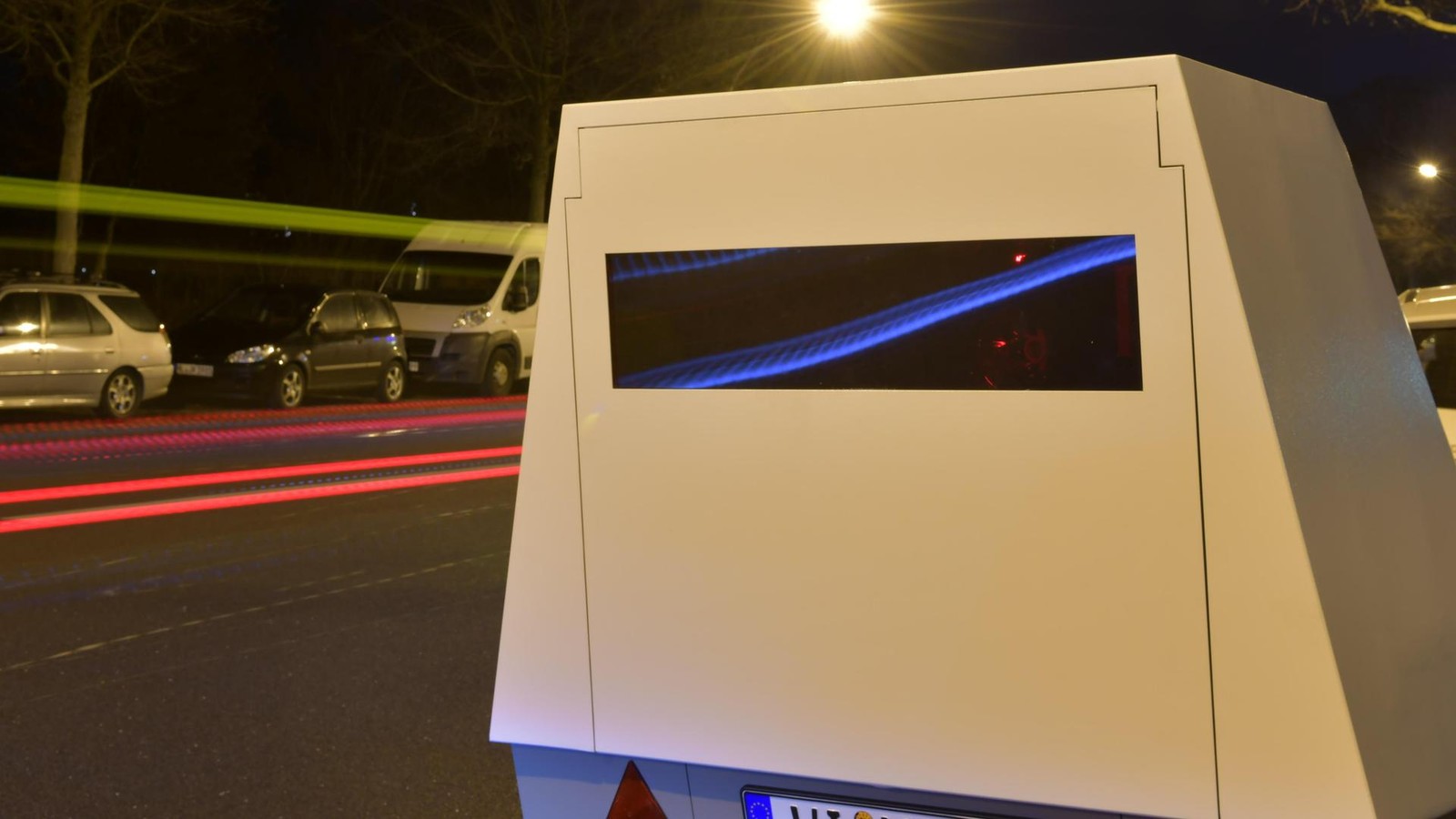 Kurioser-Blitzer-l-st-bei-0-km-h-aus-Ger-t-erfasst-sogar-Fu-g-nger