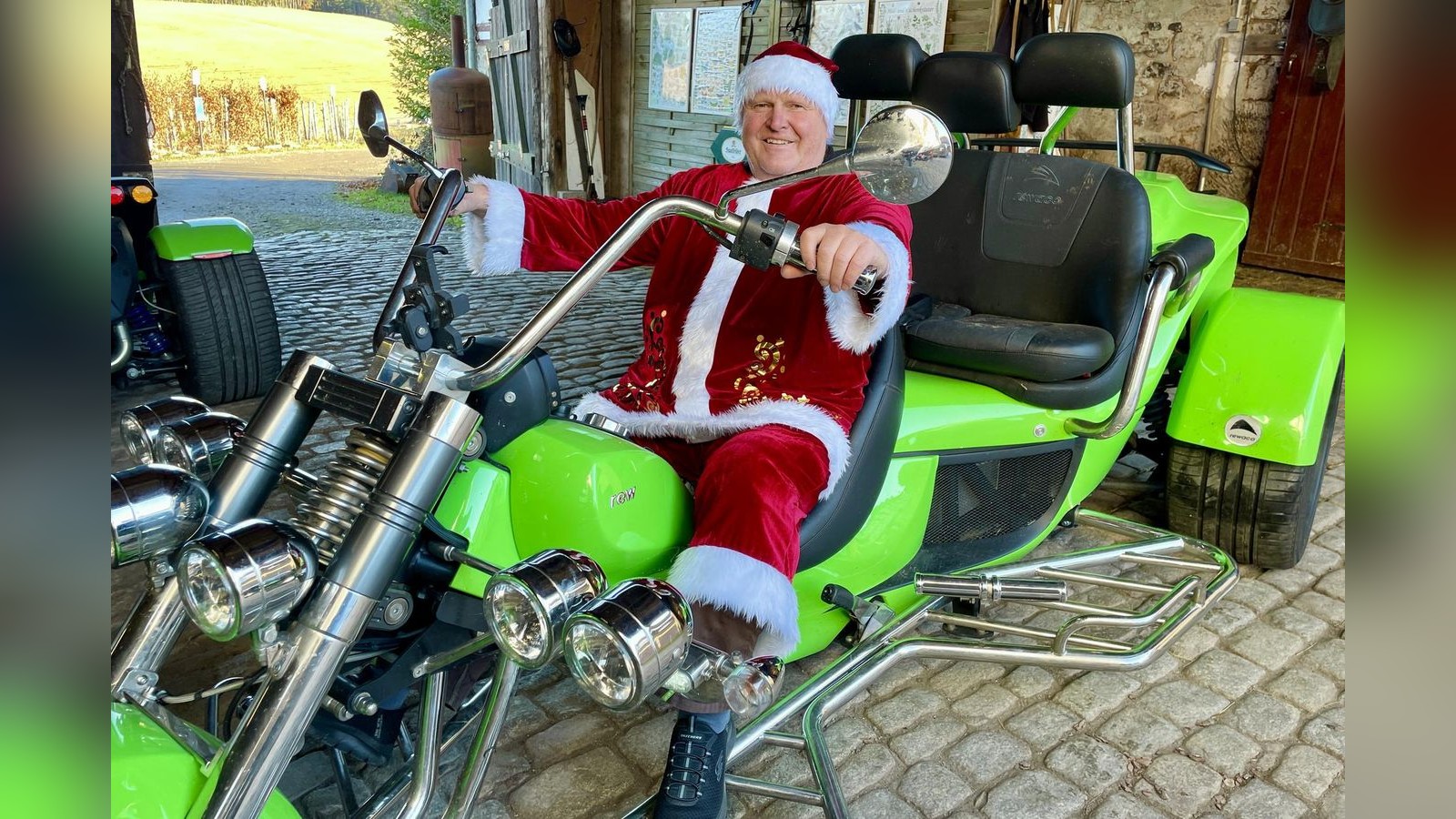 -Wahnsinnig-geworden-vor-Gl-ck-R-hrende-Trike-Tour-zum-90-Geburtstag-im-Saale-Orla-Kreis