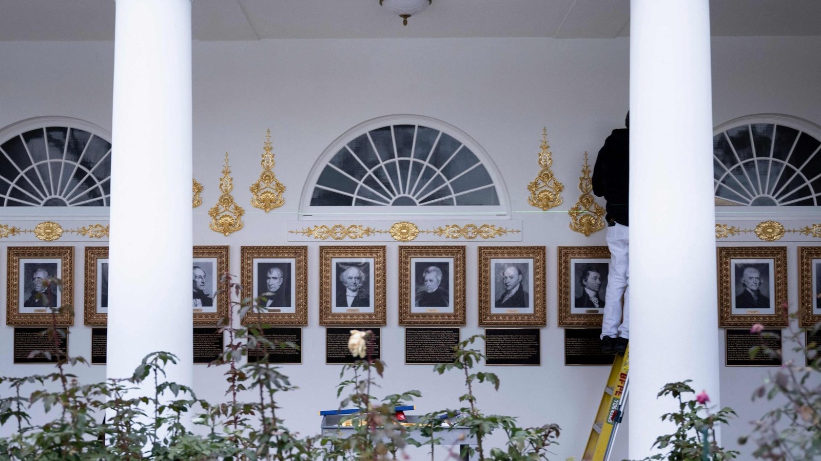 Trumps-Gedenktafeln-sorgen-f-r-Eklat-Schl-friger-Joe-und-Hussein-Obama-