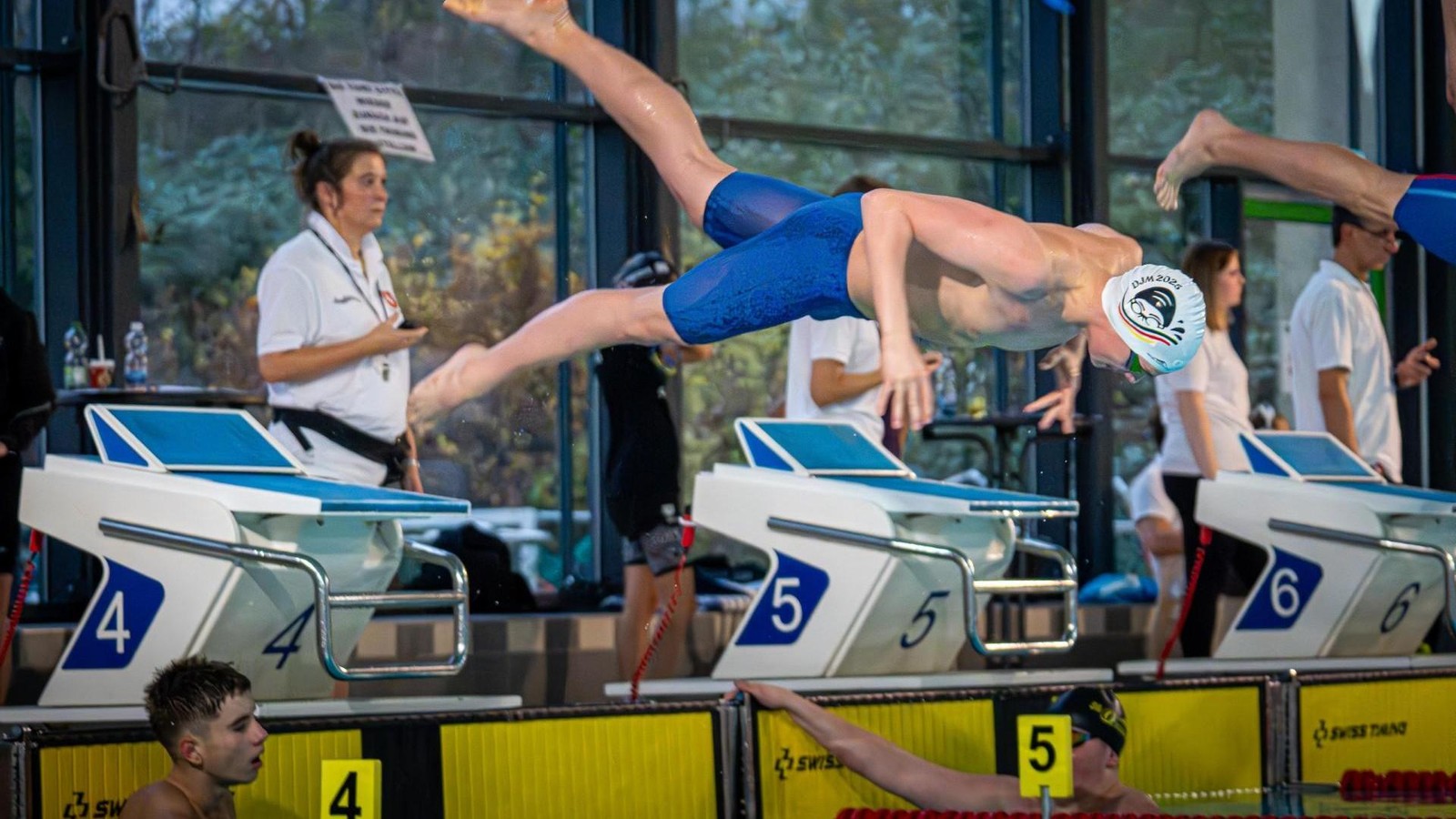 TV-Jahn-Hiesfeld-gl-nzt-beim-Adventschwimmfest-mit-28-Siegen-und-neuen-Rekorden