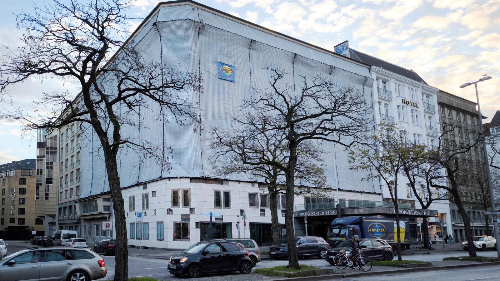 Traditionshotel-in-Hamburg-Europ-ischer-Hof-verkommt-zum-Lost-Place